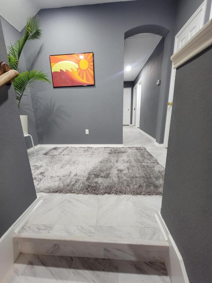 Nice & Cozy Bedroom At Gp'S جراند براري، تكساس المظهر الخارجي الصورة