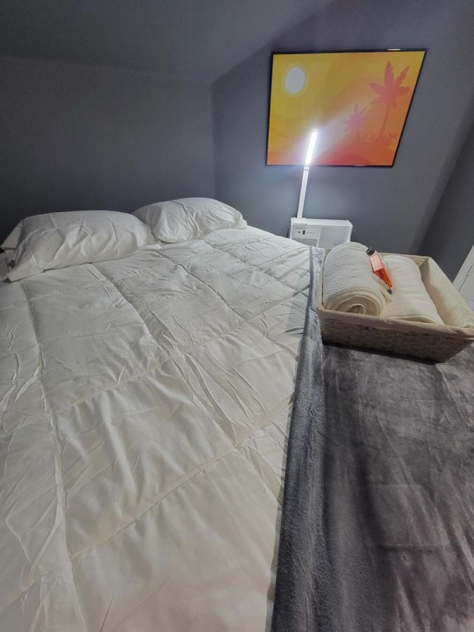 Nice & Cozy Bedroom At Gp'S جراند براري، تكساس المظهر الخارجي الصورة